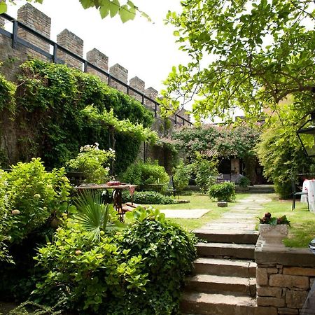 Castello Di Muggia Bed & Breakfast Exterior photo
